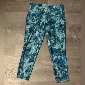 Athleta Salutation stash pocket leggings